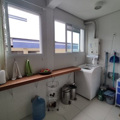 Apartamentos com 141m², 3 quartos, 1 suíte, 2 garagens, no bairro Canasvieiras em Florianópolis