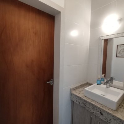 Apartamentos com 141m², 3 quartos, 1 suíte, 2 garagens, no bairro Canasvieiras em Florianópolis
