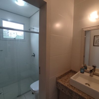 Apartamentos com 141m², 3 quartos, 1 suíte, 2 garagens, no bairro Canasvieiras em Florianópolis