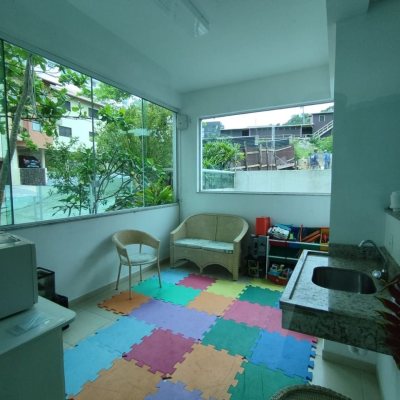 Apartamentos com 141m², 3 quartos, 1 suíte, 2 garagens, no bairro Canasvieiras em Florianópolis