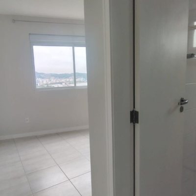 Apartamentos com 76m², 2 quartos, 1 suíte, 1 garagem, no bairro Capoeiras em Florianópolis