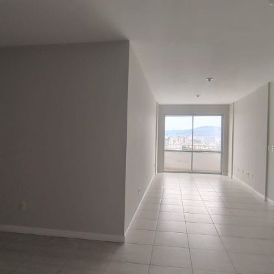 Apartamentos com 76m², 2 quartos, 1 suíte, 1 garagem, no bairro Capoeiras em Florianópolis