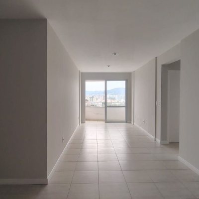 Apartamentos com 76m², 2 quartos, 1 suíte, 1 garagem, no bairro Capoeiras em Florianópolis
