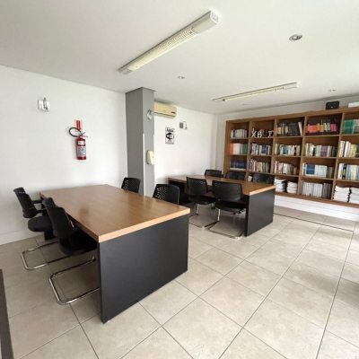 Apartamentos com 75m², 3 quartos, 1 suíte, 1 garagem, no bairro Pantanal em Florianópolis