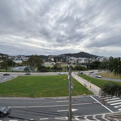 Apartamentos com 75m², 3 quartos, 1 suíte, 1 garagem, no bairro Pantanal em Florianópolis