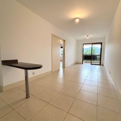 Apartamentos com 75m², 3 quartos, 1 suíte, 1 garagem, no bairro Pantanal em Florianópolis