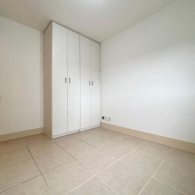 Apartamentos com 75m², 3 quartos, 1 suíte, 1 garagem, no bairro Pantanal em Florianópolis
