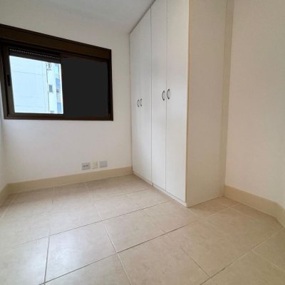 Apartamentos com 75m², 3 quartos, 1 suíte, 1 garagem, no bairro Pantanal em Florianópolis