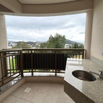 Apartamentos com 75m², 3 quartos, 1 suíte, 1 garagem, no bairro Pantanal em Florianópolis