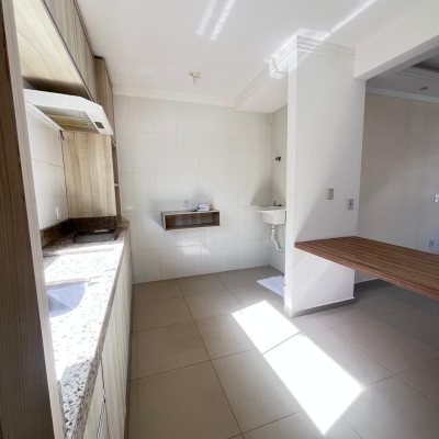Apartamentos com 48m², 2 quartos, 1 garagem, no bairro Aririu em Palhoça
