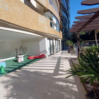 Apartamentos com 69m², 2 quartos, 1 suíte, 1 garagem, no bairro Centro em Florianópolis