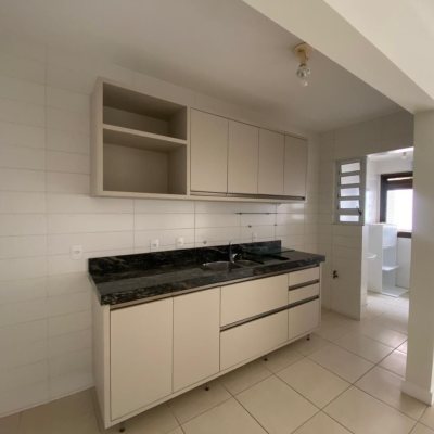 Apartamentos com 69m², 2 quartos, 1 suíte, 1 garagem, no bairro Centro em Florianópolis
