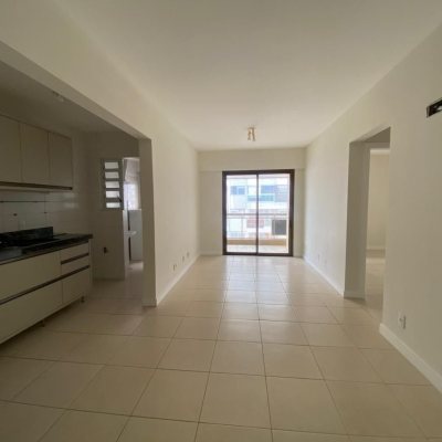 Apartamentos com 69m², 2 quartos, 1 suíte, 1 garagem, no bairro Centro em Florianópolis