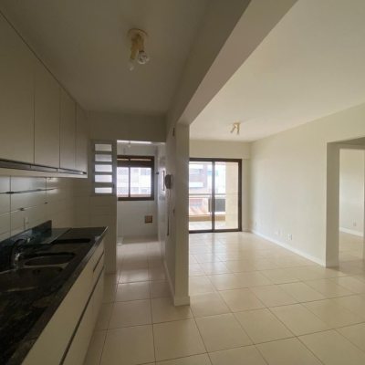 Apartamentos com 69m², 2 quartos, 1 suíte, 1 garagem, no bairro Centro em Florianópolis