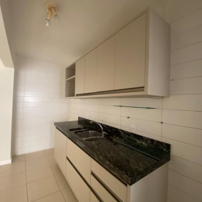 Apartamentos com 69m², 2 quartos, 1 suíte, 1 garagem, no bairro Centro em Florianópolis