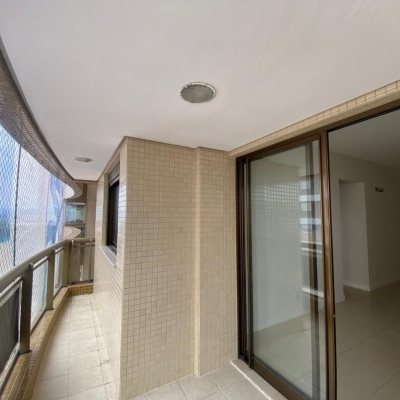 Apartamentos com 69m², 2 quartos, 1 suíte, 1 garagem, no bairro Centro em Florianópolis