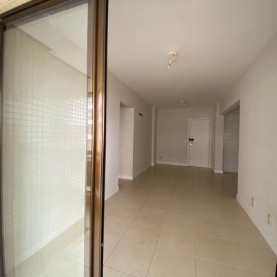 Apartamentos com 69m², 2 quartos, 1 suíte, 1 garagem, no bairro Centro em Florianópolis