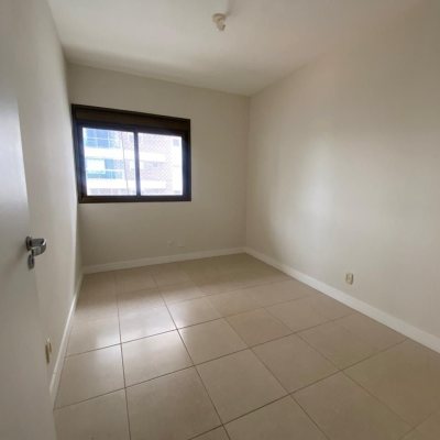 Apartamentos com 69m², 2 quartos, 1 suíte, 1 garagem, no bairro Centro em Florianópolis