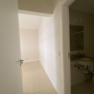 Apartamentos com 69m², 2 quartos, 1 suíte, 1 garagem, no bairro Centro em Florianópolis