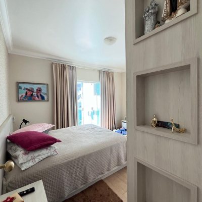 Casa Residencial com 325m², 3 quartos, 4 garagens, no bairro Jardim Cidade De Florianópolis em São José