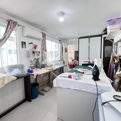 Casa Residencial com 325m², 3 quartos, 4 garagens, no bairro Jardim Cidade De Florianópolis em São José