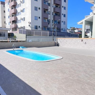 Casa Residencial com 325m², 3 quartos, 4 garagens, no bairro Jardim Cidade De Florianópolis em São José