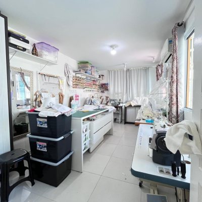 Casa Residencial com 325m², 3 quartos, 4 garagens, no bairro Jardim Cidade De Florianópolis em São José