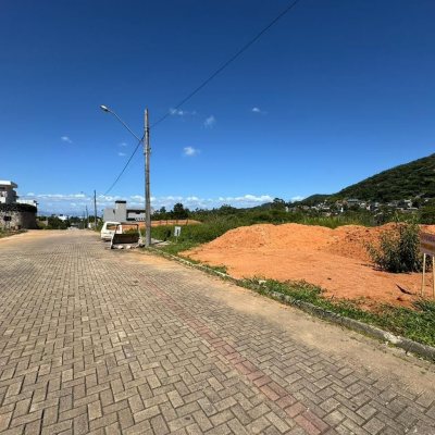 Terrenos Residenciais com 450m², no bairro Monte Verde em Florianópolis