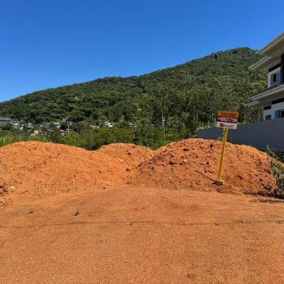 Terrenos Residenciais com 450m², no bairro Monte Verde em Florianópolis