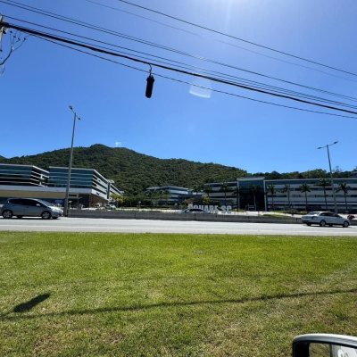 Terrenos Residenciais com 450m², no bairro Monte Verde em Florianópolis