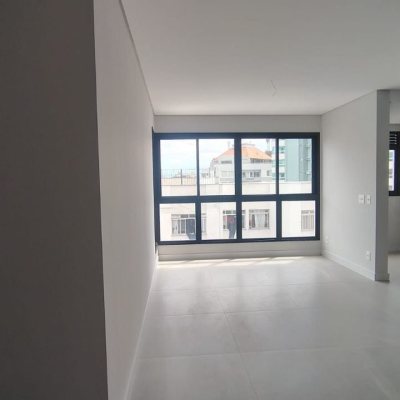 Apartamentos com 71m², 2 quartos (sendo 1 suíte), 2 garagens, no bairro Coqueiros em Florianópolis
