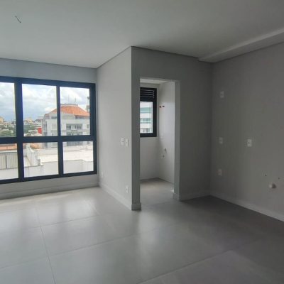 Apartamentos com 71m², 2 quartos (sendo 1 suíte), 2 garagens, no bairro Coqueiros em Florianópolis