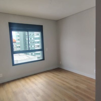 Apartamentos com 71m², 2 quartos (sendo 1 suíte), 2 garagens, no bairro Coqueiros em Florianópolis