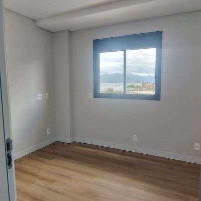 Apartamentos com 71m², 2 quartos (sendo 1 suíte), 2 garagens, no bairro Coqueiros em Florianópolis