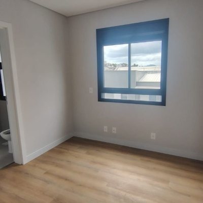 Apartamentos com 90m², 3 quartos (sendo 1 suíte), 2 garagens, no bairro Coqueiros em Florianópolis