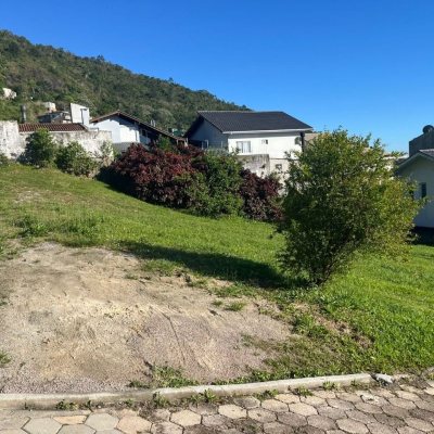 Terreno Comercial/Residencial com 540m², no bairro Trindade em Florianópolis