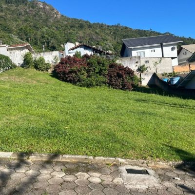Terreno Comercial/Residencial com 540m², no bairro Trindade em Florianópolis