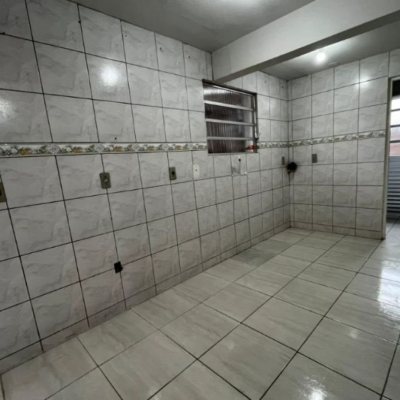 Casa Residencial com 240m², 4 quartos, 1 suíte, 2 garagens, no bairro Ponte Do Imaruim em Palhoça