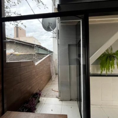 Casa Residencial com 240m², 4 quartos, 1 suíte, 2 garagens, no bairro Ponte Do Imaruim em Palhoça