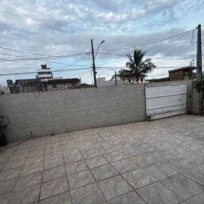 Casa Residencial com 240m², 4 quartos, 1 suíte, 2 garagens, no bairro Ponte Do Imaruim em Palhoça