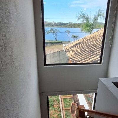 Casa Residencial com 310m², 4 quartos, 1 suíte, 4 garagens, no bairro Campeche em Florianópolis