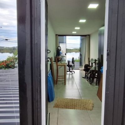 Casa Residencial com 310m², 4 quartos, 1 suíte, 4 garagens, no bairro Campeche em Florianópolis