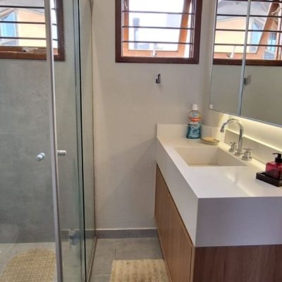 Casa Residencial com 310m², 4 quartos, 1 suíte, 4 garagens, no bairro Campeche em Florianópolis