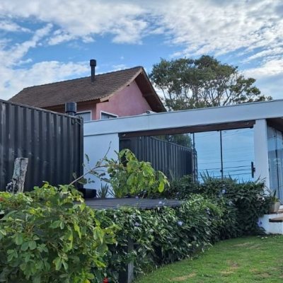 Casa Residencial com 310m², 4 quartos, 1 suíte, 4 garagens, no bairro Campeche em Florianópolis