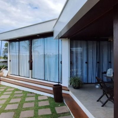 Casa Residencial com 310m², 4 quartos, 1 suíte, 4 garagens, no bairro Campeche em Florianópolis