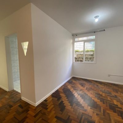 Apartamentos com 39m², 1 quarto, 1 garagem, no bairro Carvoeira em Florianópolis