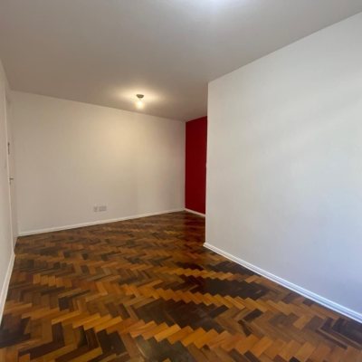 Apartamentos com 39m², 1 quarto, 1 garagem, no bairro Carvoeira em Florianópolis