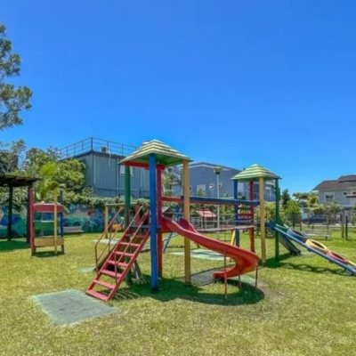 Casa Residencial com 109m², 3 quartos, 1 suíte, 2 garagens, no bairro Campeche em Florianópolis