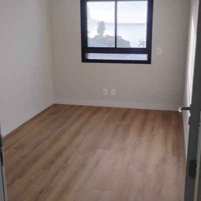 Apartamentos com 99m², 3 quartos, 1 suíte, 2 garagens, no bairro Coqueiros em Florianópolis