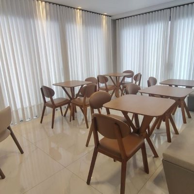 Apartamentos com 99m², 3 quartos, 1 suíte, 2 garagens, no bairro Coqueiros em Florianópolis